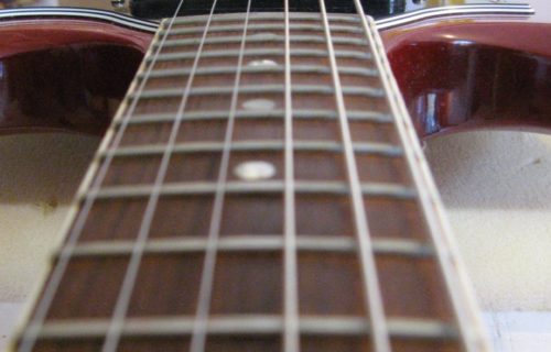 Bedini - Strumenti Musicali - Liutaio a Modena Ferrara e Rovigo - Regolazione-Ottave-1024x460-500x320 Riparazioni