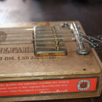 Bedini - Strumenti Musicali - Liutaio a Modena Ferrara e Rovigo - cigar-box-guitar-realizzate-bedini-18-150x150 CIGAR BOX GUITAR